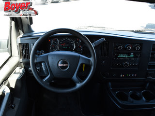 2019 GMC Savana Passenger in Pickering, Ontario - 19 - w320h240px