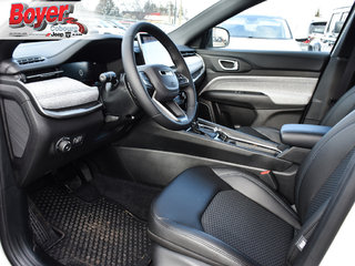 2025 Jeep Compass in Pickering, Ontario - 12 - w320h240px