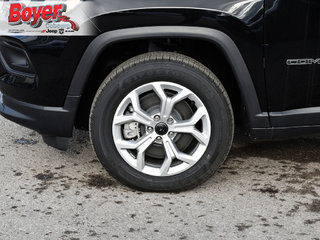 2025 Jeep Compass in Pickering, Ontario - 4 - w320h240px