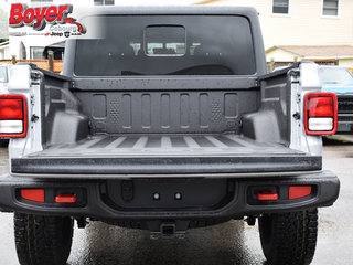 2023 Jeep Gladiator in Pickering, Ontario - 9 - w320h240px