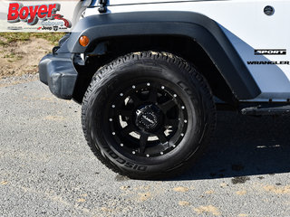 2017 Jeep Wrangler in Pickering, Ontario - 4 - w320h240px