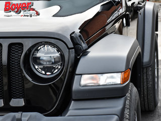 2020 Jeep Wrangler in Pickering, Ontario - 3 - w320h240px