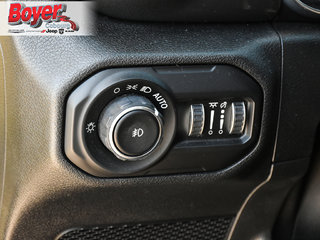 2021 Jeep Wrangler in Pickering, Ontario - 14 - w320h240px