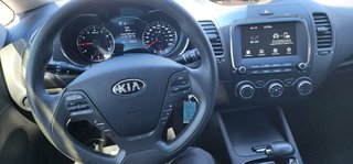 2017 Kia Forte in Pickering, Ontario - 11 - w320h240px