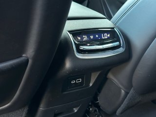 2021 Cadillac XT6 in Pickering, Ontario - 22 - w320h240px