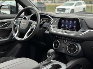 2022 Chevrolet Blazer in Pickering, Ontario - 12 - w320h240px