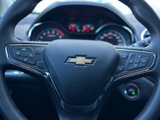 2017 Chevrolet Cruze in Pickering, Ontario - 8 - w320h240px