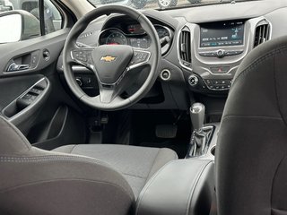 2018 Chevrolet Cruze in Pickering, Ontario - 11 - w320h240px