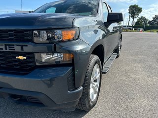 2021 Chevrolet Silverado 1500 in Lindsay, Ontario - 3 - w320h240px