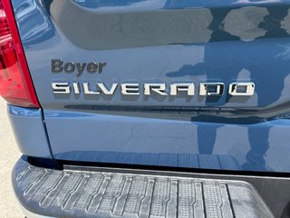 2024 Chevrolet Silverado 1500 in Pickering, Ontario - 8 - w320h240px