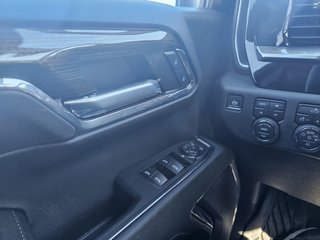 2024 Chevrolet Silverado 1500 in Pickering, Ontario - 12 - w320h240px