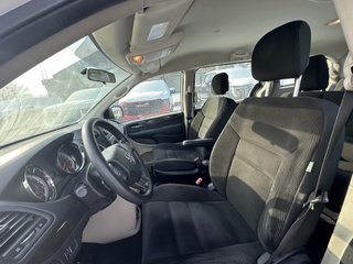 2017 Dodge Grand Caravan in Pickering, Ontario - 4 - w320h240px