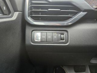 2025 GMC Acadia in Pickering, Ontario - 14 - w320h240px