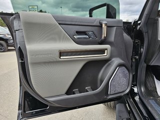 2025 GMC HUMMER EV Pickup in Pickering, Ontario - 43 - w320h240px