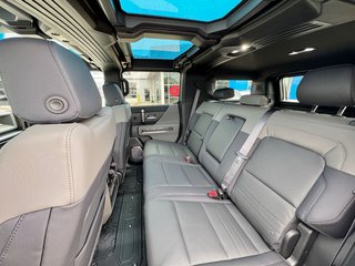 2025 GMC HUMMER EV SUV in Pickering, Ontario - 35 - w320h240px