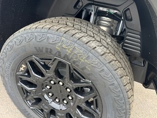 2025 GMC HUMMER EV SUV in Pickering, Ontario - 41 - w320h240px