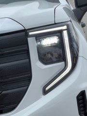 2023 GMC Sierra 1500 in Pickering, Ontario - 11 - w320h240px