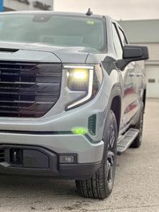 2023 GMC Sierra 1500 in Pickering, Ontario - 10 - w320h240px