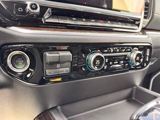 2025 GMC Sierra 1500 in Pickering, Ontario - 17 - w320h240px