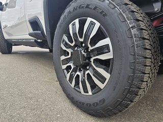 2025 GMC Sierra 3500HD in Pickering, Ontario - 9 - w320h240px