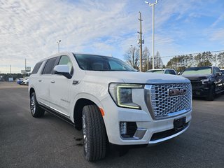 2024 GMC Yukon XL in Pickering, Ontario - 3 - w320h240px