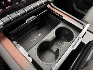 2025 GMC Yukon in Pickering, Ontario - 14 - w320h240px