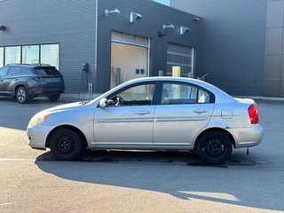 2007 Hyundai Accent in Pickering, Ontario - 2 - w320h240px