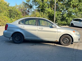 2007 Hyundai Accent in Pickering, Ontario - 6 - w320h240px