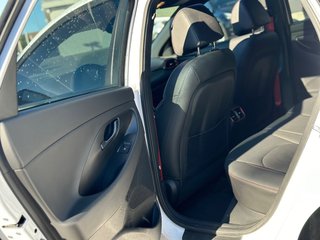 2020 Hyundai Elantra GT in Pickering, Ontario - 16 - w320h240px