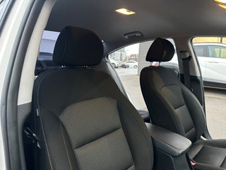 2018 Hyundai Elantra in Pickering, Ontario - 18 - w320h240px