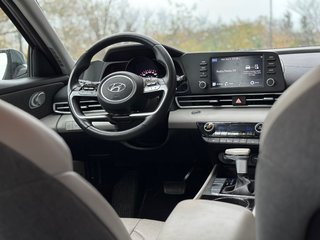 2022 Hyundai Elantra in Pickering, Ontario - 12 - w320h240px