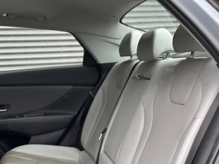 2022 Hyundai Elantra in Pickering, Ontario - 15 - w320h240px