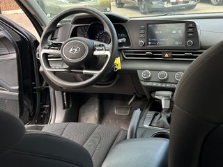 2023 Hyundai Elantra in Pickering, Ontario - 12 - w320h240px