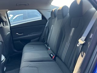 2024 Hyundai Elantra in Pickering, Ontario - 14 - w320h240px