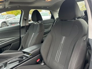 2024 Hyundai Elantra in Pickering, Ontario - 16 - w320h240px