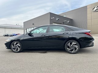 2024 Hyundai Elantra in Pickering, Ontario - 2 - w320h240px