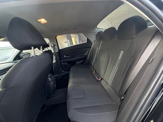 2024 Hyundai Elantra in Pickering, Ontario - 19 - w320h240px