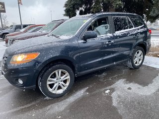 2010 Hyundai Santa Fe in Pickering, Ontario - 2 - w320h240px