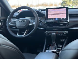 2023 Jeep Compass in Pickering, Ontario - 10 - w320h240px