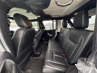 2014 Jeep Wrangler Unlimited in Pickering, Ontario - 17 - w320h240px