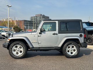 2015  Wrangler SAHARA in Pickering, Ontario - 2 - w320h240px