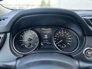 2017 Nissan Rogue in Pickering, Ontario - 11 - w320h240px