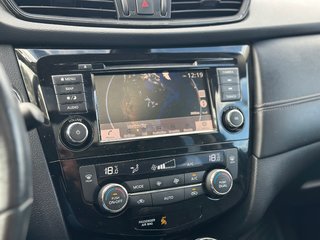 2018 Nissan Rogue in Pickering, Ontario - 16 - w320h240px