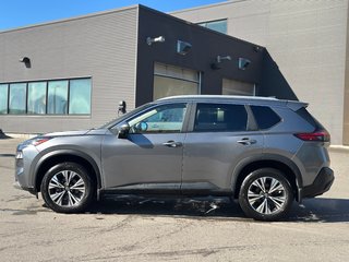 2022 Nissan Rogue in Pickering, Ontario - 2 - w320h240px