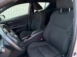 2019 Toyota C-HR in Pickering, Ontario - 12 - w320h240px