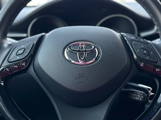 2019 Toyota C-HR in Pickering, Ontario - 7 - w320h240px