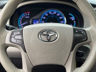 2014 Toyota Sienna in Pickering, Ontario - 8 - w320h240px