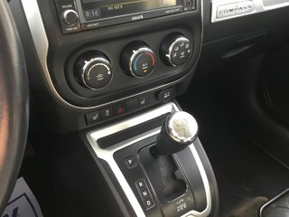 2016 Jeep Compass in Pickering, Ontario - 16 - w320h240px