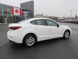 2018 Mazda 3 GS
