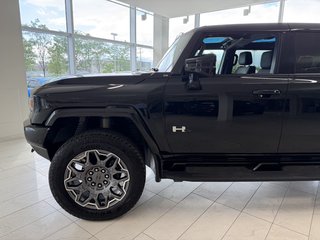2025 GMC HUMMER EV SUV in Brossard, Quebec - 5 - w320h240px